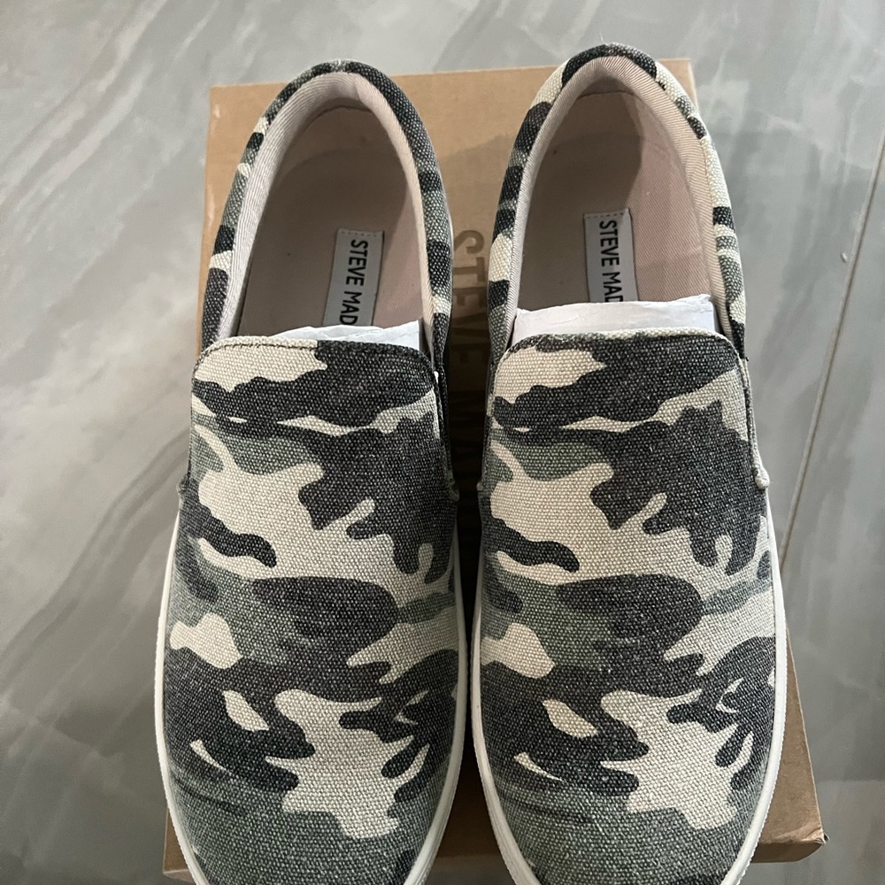 Steve Madden Slip on Sneakers